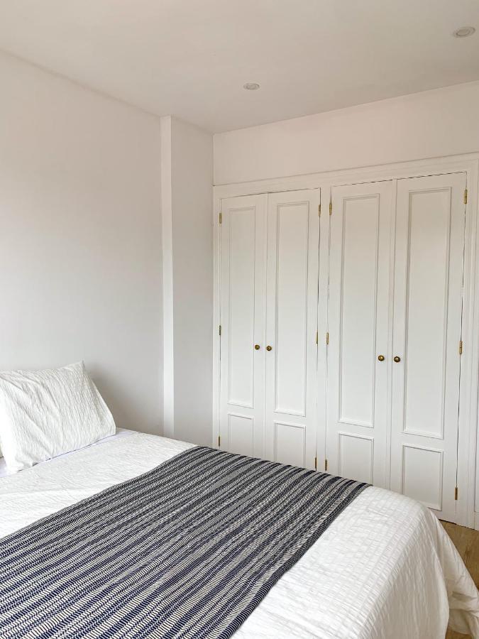 Acogedor Apartamento Con Terraza Y Parking Publico En 柯米拉斯 外观 照片
