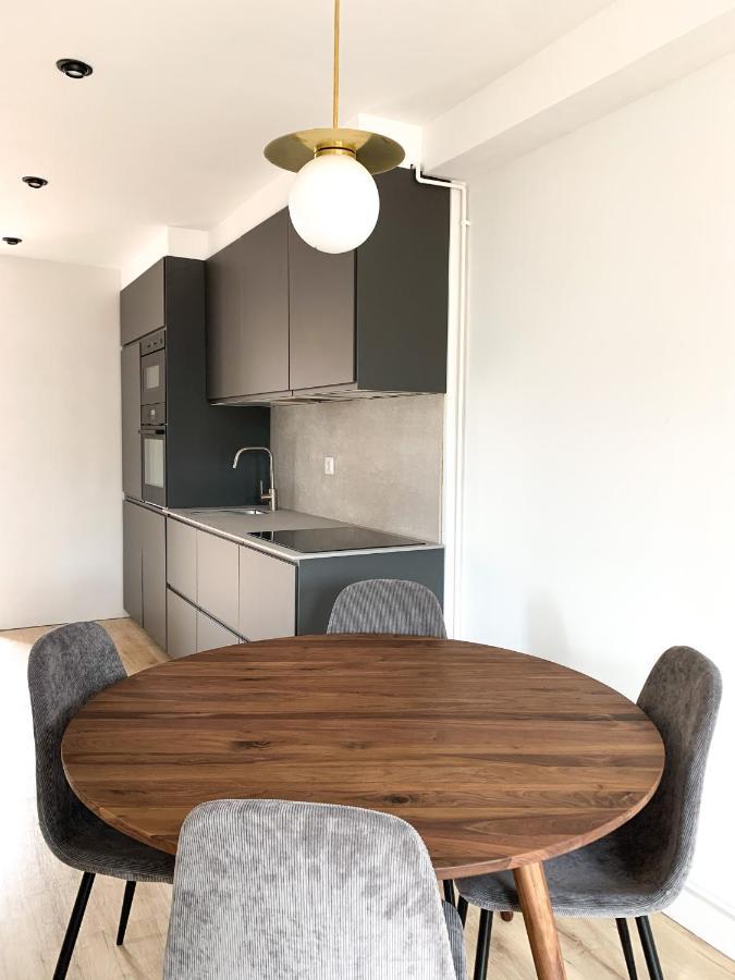 Acogedor Apartamento Con Terraza Y Parking Publico En 柯米拉斯 外观 照片